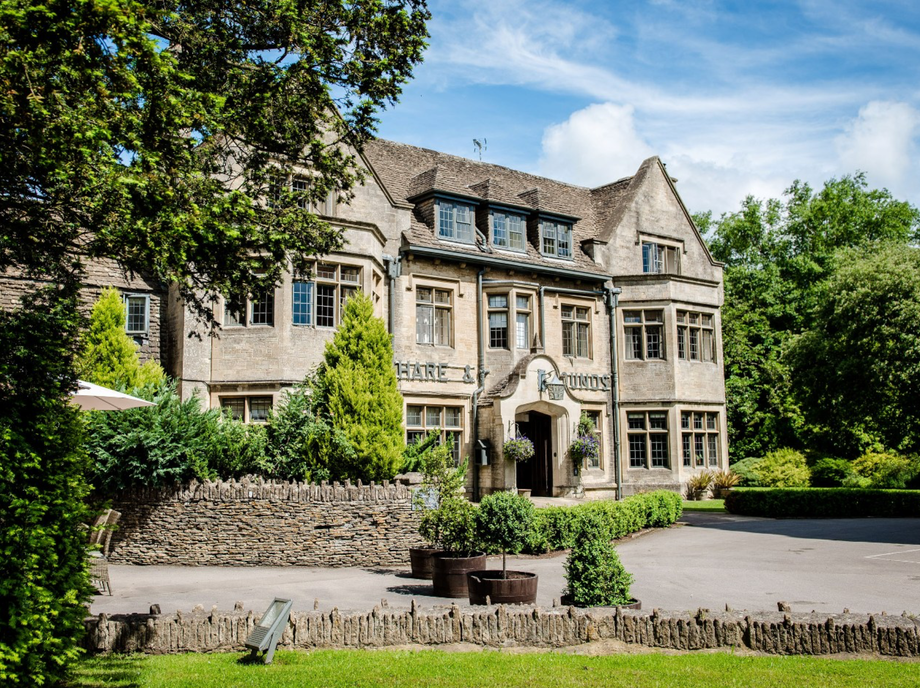 Hare and Hounds Hotel