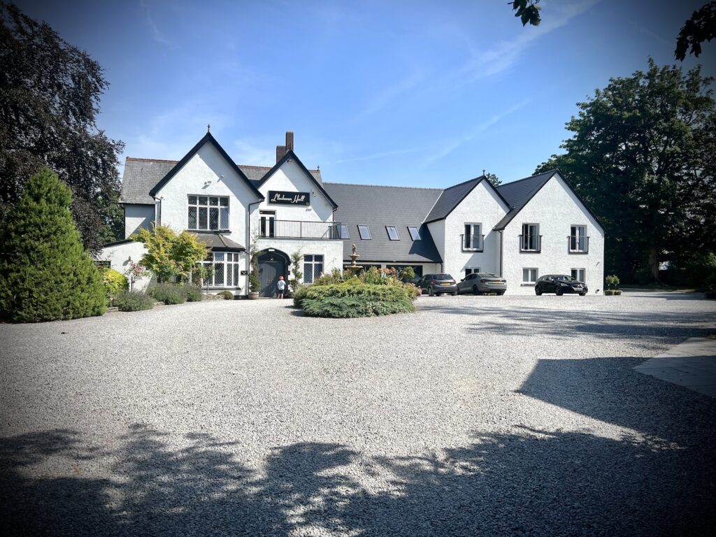 Llechwen Hall, Wales