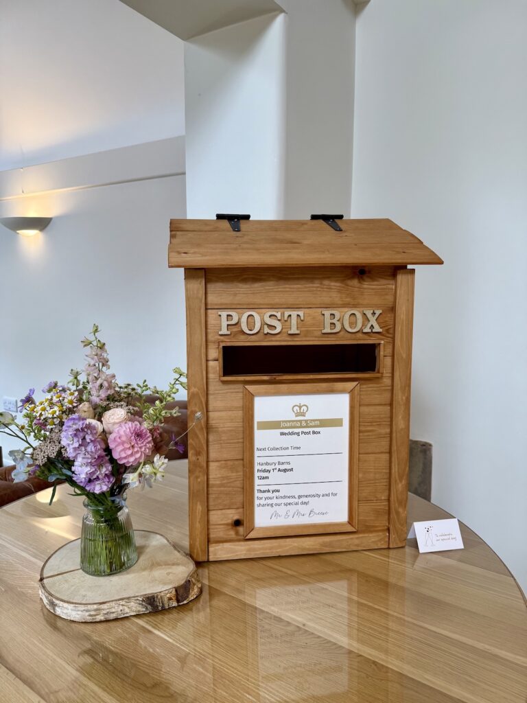 post Box at Hanbury Barns in Staffordshire