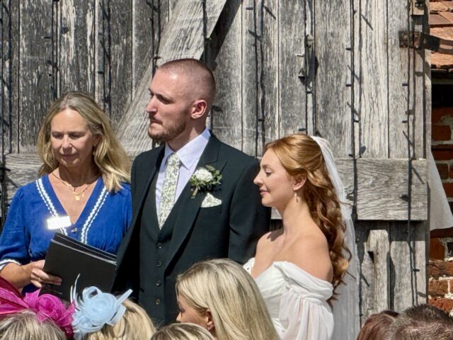 Bride and groom ceremony at Ufton Court