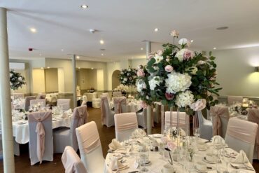 How to Choose the Right Suppliers for Your Wedding