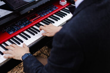 How to Choose the Perfect Wedding Musicians: A Practical Guide for Modern Brides