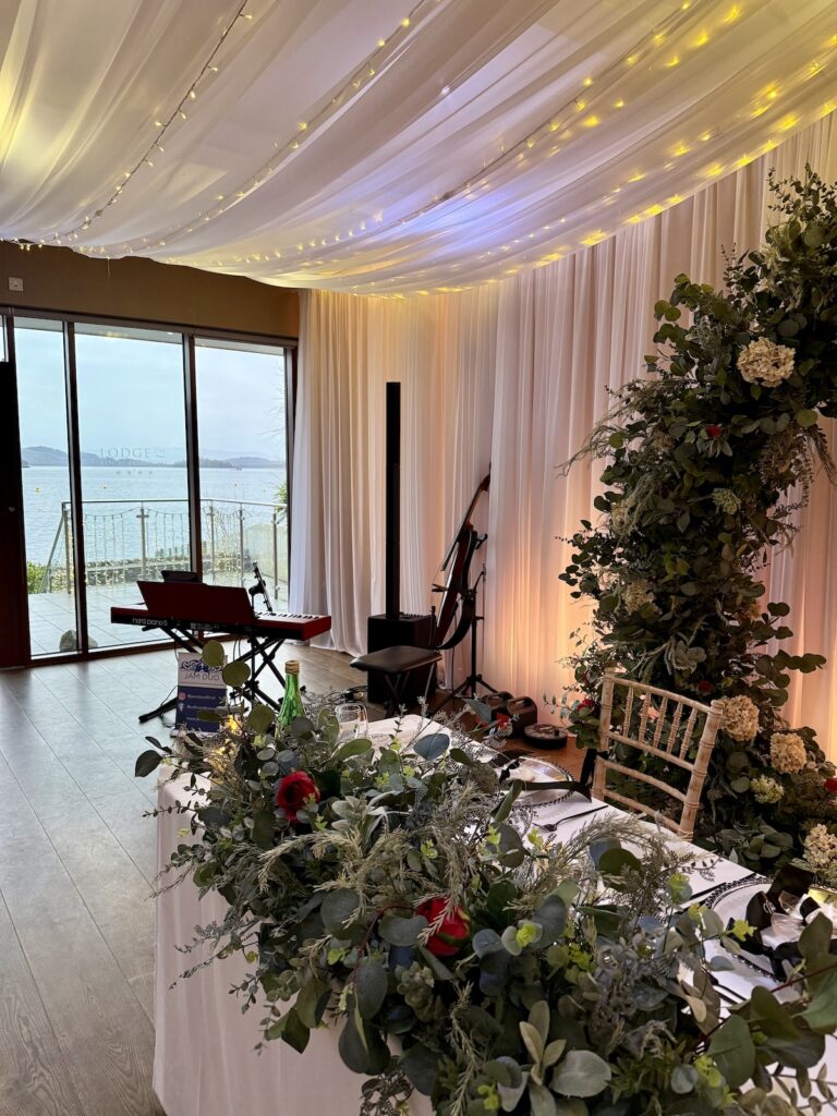 Elegant live music during wedding meal at The Lodge on Loch Lomond