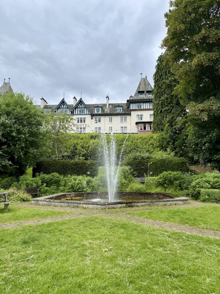 Fountain with music by JAM Duo at Strathpeffer Pavilion in Scotland