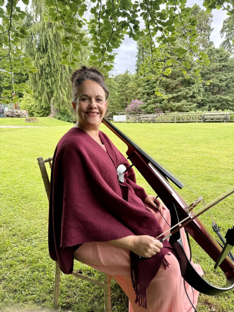 Anne Marie Humphries Cellist