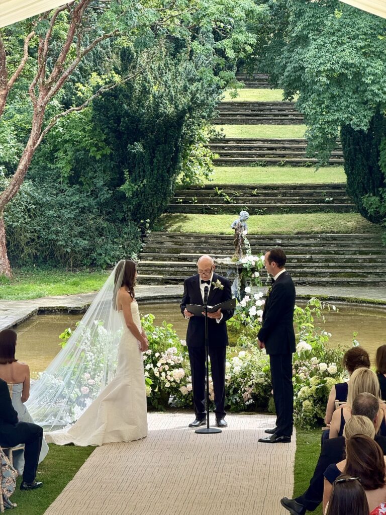 Wedding ceremony at Cornwell Manor in the Cotswolds with daytime music by JAM Duo, Cello and Piano
