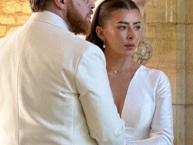 Bride and Groom at Hever Castle Logia in Kent